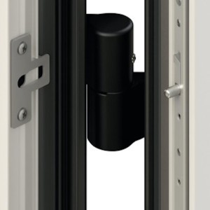 Porte de service industrielle L 0.90 m x H 2.15 m en encadrement aluminium et remplissage panneaux acier 40 mm