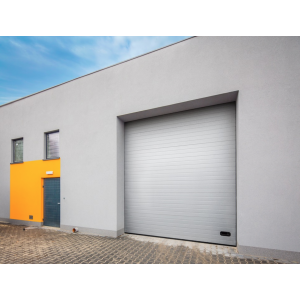 Porte Sectionnelle Industrielle 2,8 m x 2,8 m en panneaux sandwich 40 mm isolé Acier de Type S Stucco.