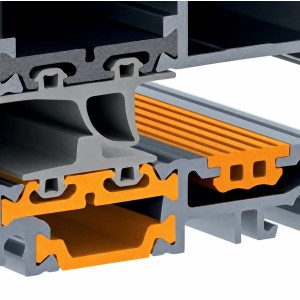 Porte de service industrielle L 1.05 m x H 2.15 m en encadrement aluminium avec remplissage panneaux L Lisse acier 60 mm