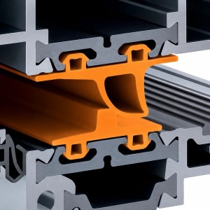 Porte de service industrielle L 1.05 m x H 2.15 m en encadrement aluminium avec remplissage panneaux L Lisse acier 60 mm